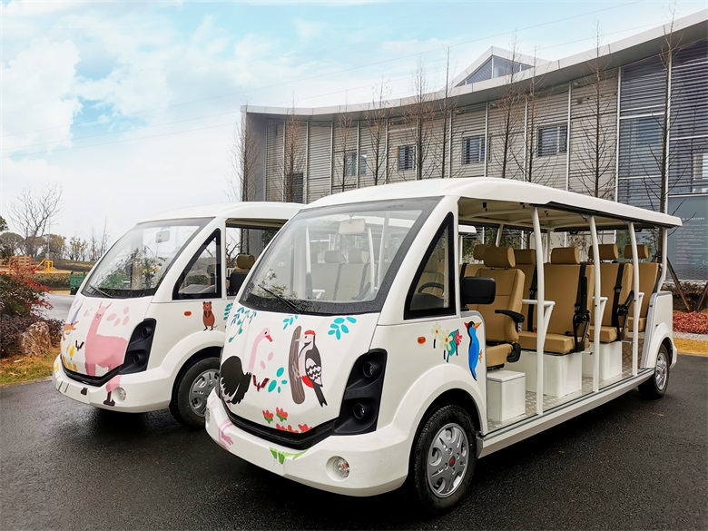 五菱11座國賓接待車